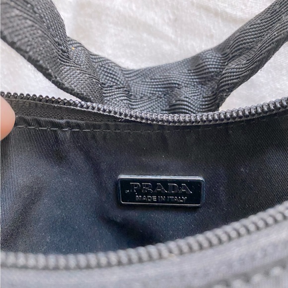 VINTAGE Re-Nylon Prada Re-Edition 2000 mini-bag - Picture 6 of 6